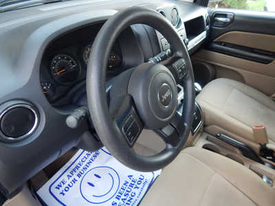2014 Jeep Compass, $4995. Photo 8
