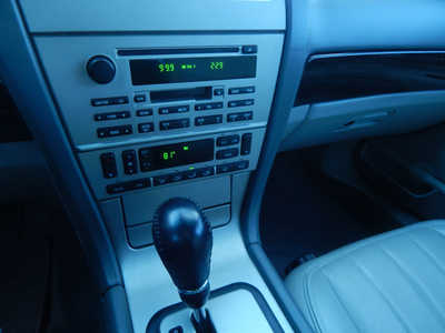 2005 Lincoln LS, $4995. Photo 12