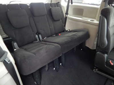 2014 Dodge Caravan, Grand, $4995. Photo 7