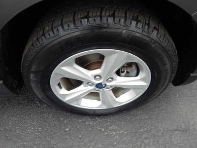 2015 Ford Edge, $9750. Photo 5