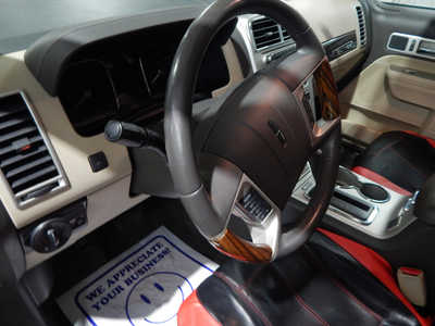 2010 Lincoln MKX, $5995. Photo 11