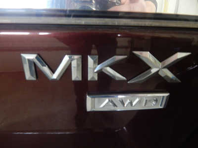 2010 Lincoln MKX, $5995. Photo 9