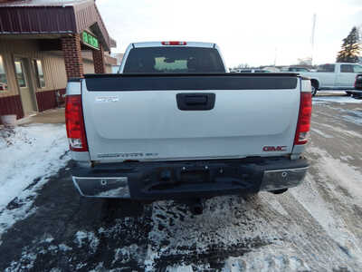 2010 GMC 2500 Crew Cab, $12950. Photo 3