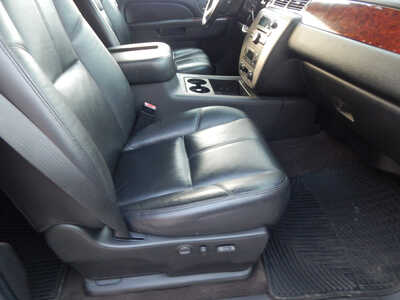 2010 GMC 2500 Crew Cab, $12950. Photo 9