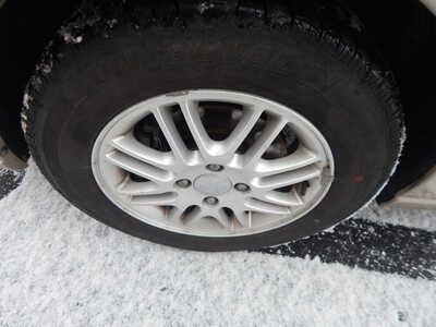 2007 Ford Focus, $3995. Photo 11