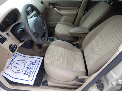 2007 Ford Focus, $3995. Photo 5
