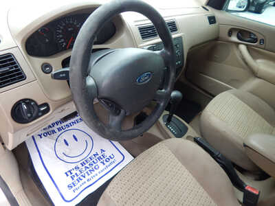 2007 Ford Focus, $3995. Photo 6