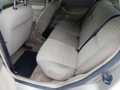 2007 Ford Focus, $3995. Photo 7