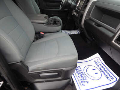 2017 RAM 1500 Ext Cab, $9950. Photo 10