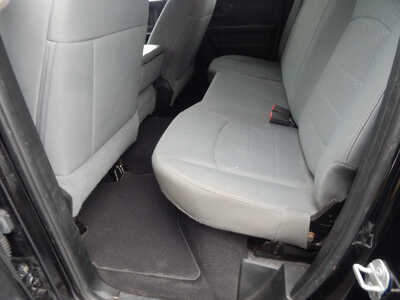 2017 RAM 1500 Ext Cab, $9950. Photo 9