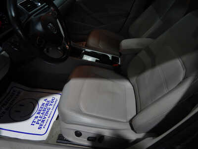 2013 Volkswagen Passat, $3995. Photo 7