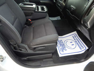 2018 Chevrolet 1500 Crew Cab, $18500. Photo 12