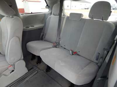 2013 Toyota Sienna, $7995. Photo 8