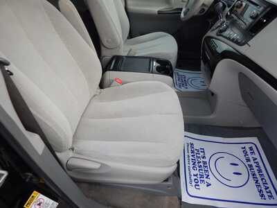 2013 Toyota Sienna, $7995. Photo 9