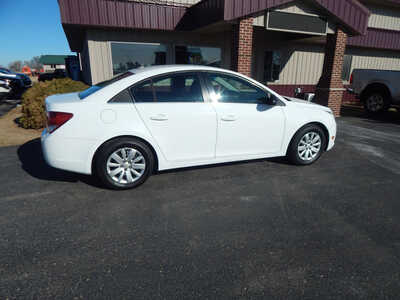 2011 Chevrolet Cruze, $4995. Photo 1