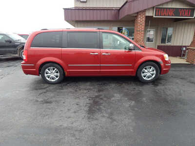 2008 Chrysler Town & Country, $4450. Photo 5