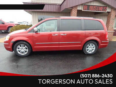 2008 Chrysler Town & Country, $4450. Photo 1