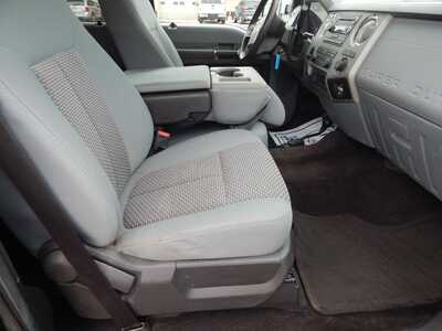 2016 Ford F250 Crew Cab, $18950. Photo 8