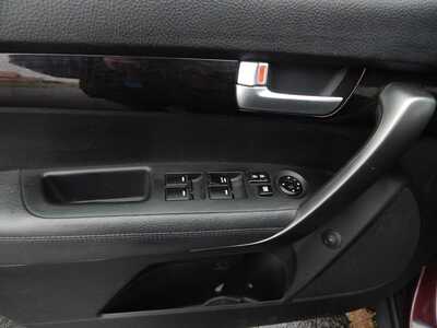 2015 Kia Sorento, $5450. Photo 10