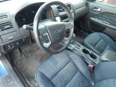 2010 Ford Fusion, $1000. Photo 9