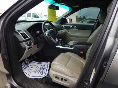 2013 Ford Explorer, $8495. Photo 7