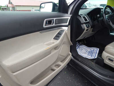 2013 Ford Explorer, $8495. Photo 8