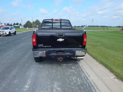 2008 Chevrolet 2500 Crew Cab, $9500. Photo 3