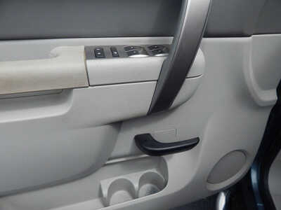 2012 Chevrolet 2500 Ext Cab, $24900. Photo 10