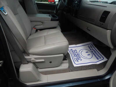 2012 Chevrolet 2500 Ext Cab, $24900. Photo 11
