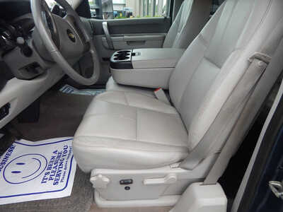 2012 Chevrolet 2500 Ext Cab, $24900. Photo 8