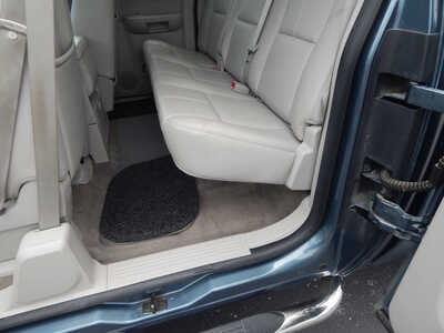 2012 Chevrolet 2500 Ext Cab, $24900. Photo 9
