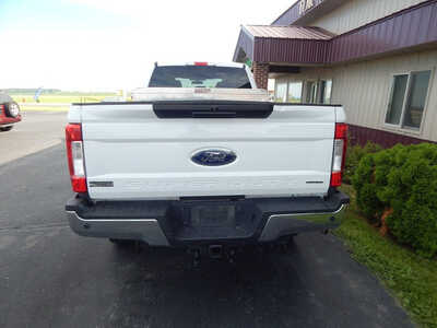 2019 Ford F350 Crew Cab, $30000. Photo 4