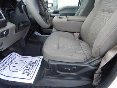 2019 Ford F350 Crew Cab, $30000. Photo 8