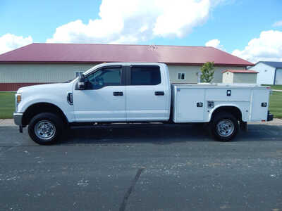 2018 Ford F350 Crew Cab, $21900. Photo 2