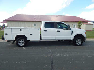 2018 Ford F350 Crew Cab, $21900. Photo 6