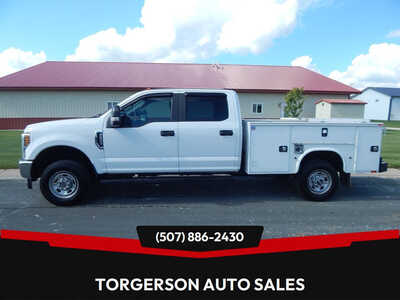 2018 Ford F350 Crew Cab, $21900. Photo 1