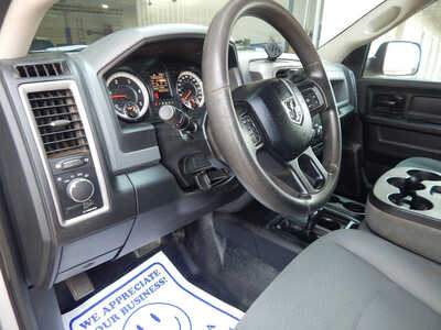 2017 RAM 3500 Crew Cab, $21900. Photo 8