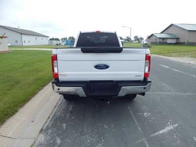 2017 Ford F250 Ext Cab, $24995. Photo 3