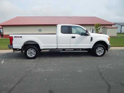 2017 Ford F250 Ext Cab, $24995. Photo 5