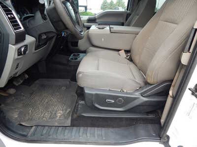 2017 Ford F250 Ext Cab, $24995. Photo 8
