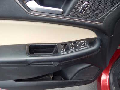 2015 Ford Edge, $9950. Photo 9