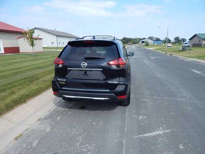 2017 Nissan Rogue, $11750. Photo 4