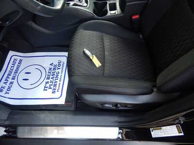 2017 Nissan Rogue, $11750. Photo 7