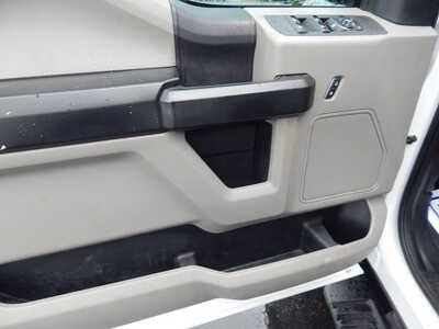 2019 Ford F250 Ext Cab, $18900. Photo 8