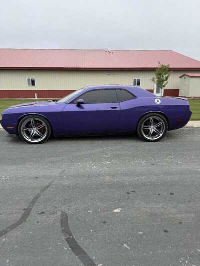 2014 Dodge Challenger, $25000. Photo 2
