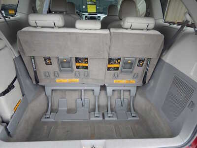 2013 Toyota Sienna, $9950. Photo 11