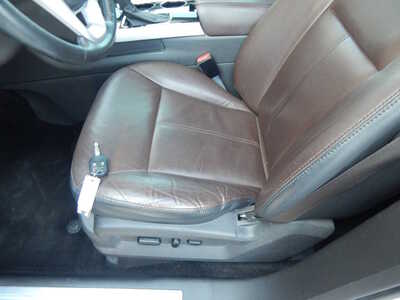 2011 Ford Edge, $10900. Photo 11