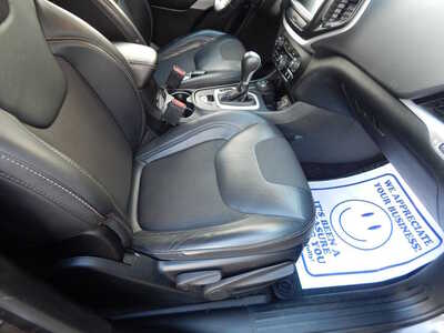 2018 Jeep Cherokee, $10900. Photo 12