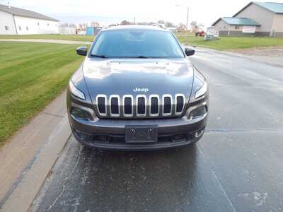 2018 Jeep Cherokee, $10900. Photo 4