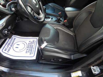 2018 Jeep Cherokee, $10900. Photo 9